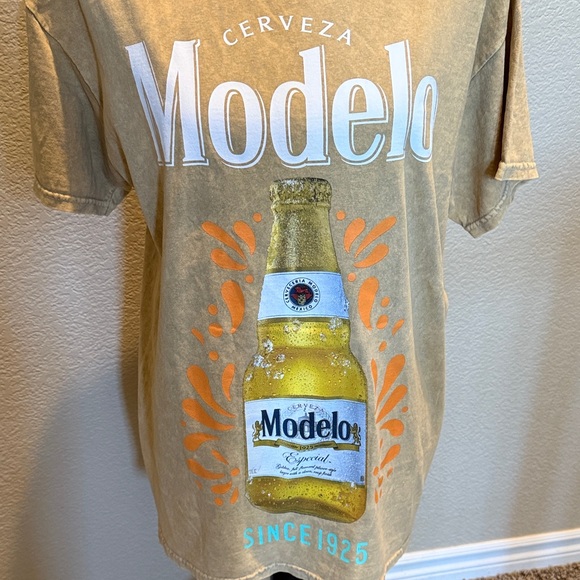 Modelo Cerveza Tan Graphic T-Shirt - Picture 2 of 5